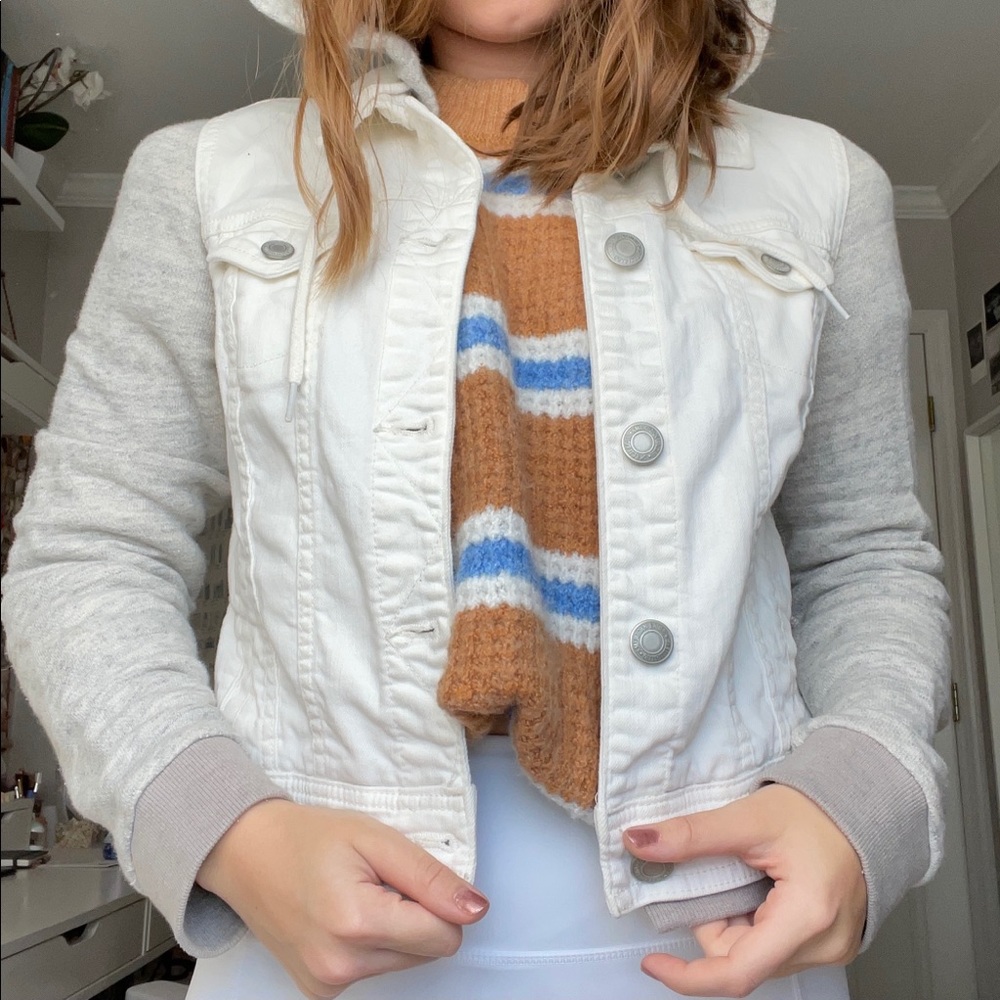 AE white denim jacket and gray hoodie combo